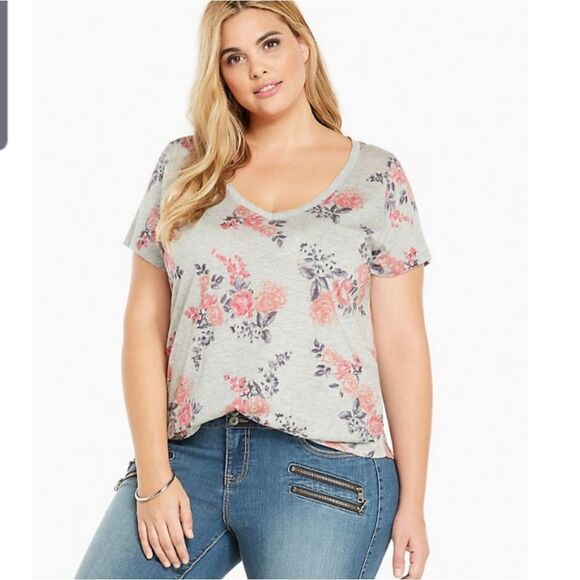 torrid Tops - Torrid grey floral print v neck tee size 2
